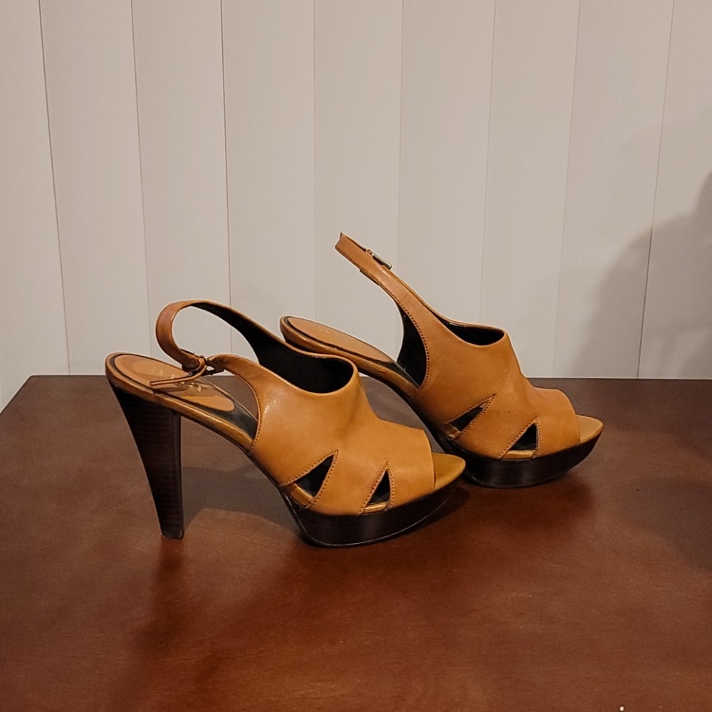Platform sandal - Picture 2 of 12